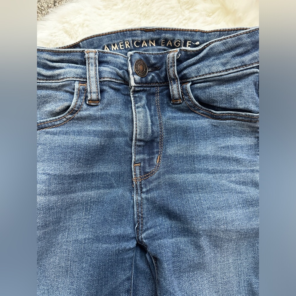 American Eagle Hi-Rise Distressed Jeggings - Picture 13 of 16